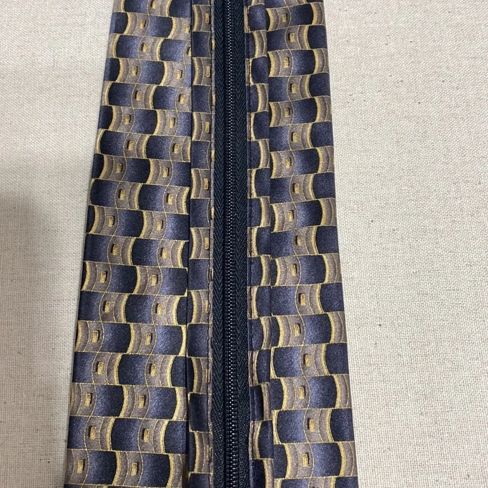 Silk Tie - Picture 5 of 5